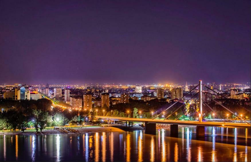 Piccolo Apartment โนวีซาด ภายนอก รูปภาพ